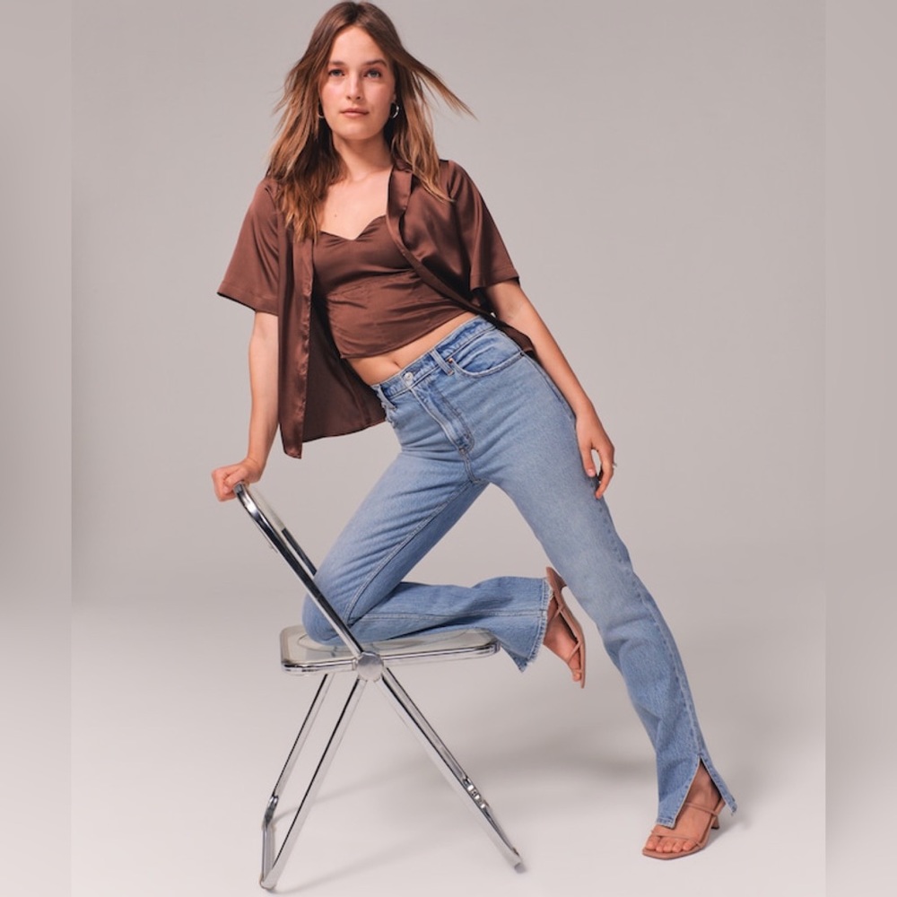 90’s Straight Ultra Hi-rise Jeans by Abercrombie